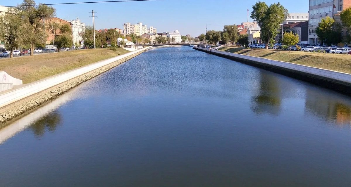 В каналах Астрахани понизили воду перед профилактикой очистных сооружений